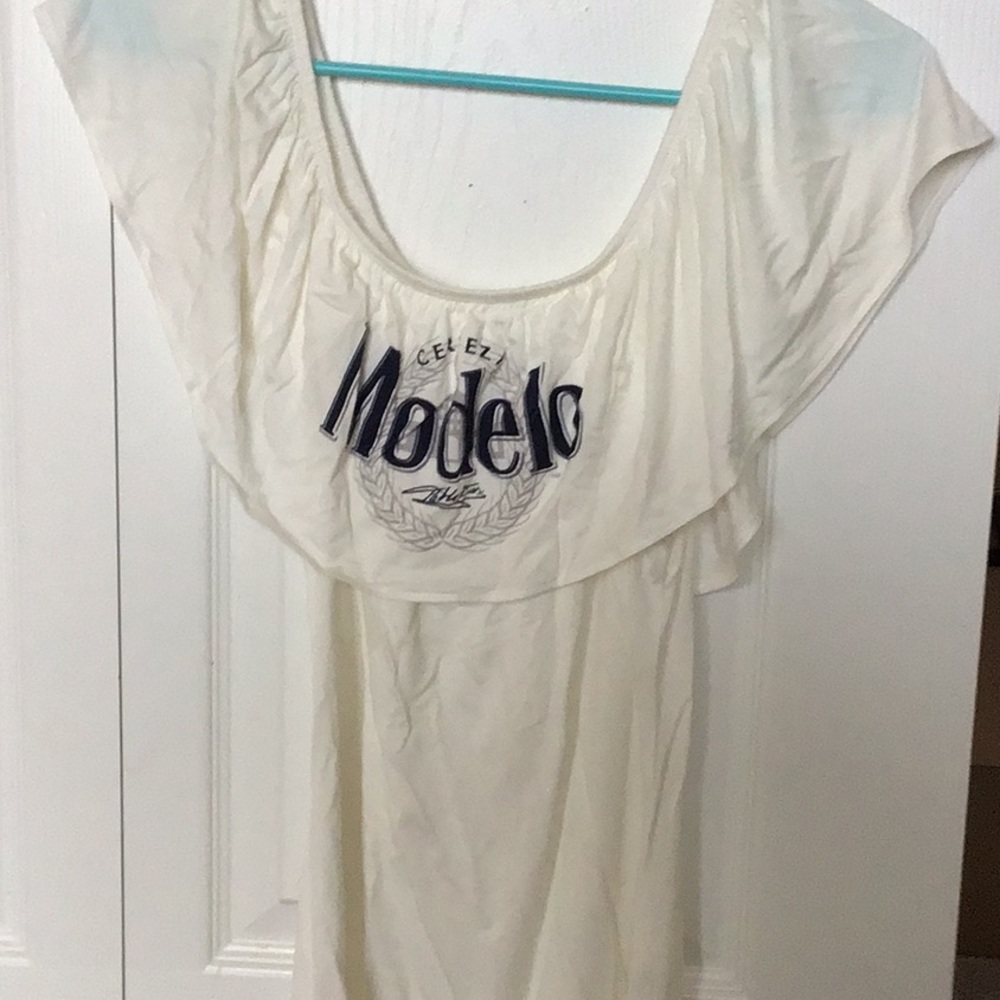 Sleeve less white top